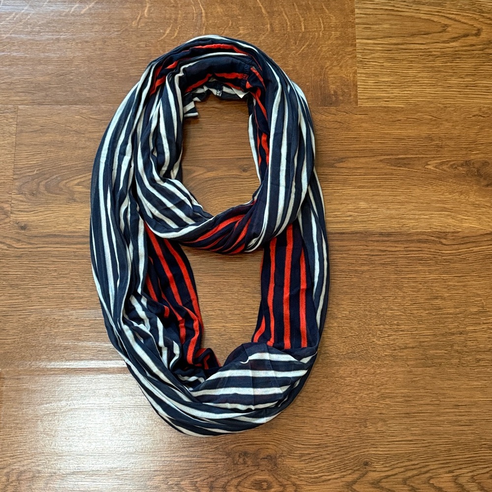 GAP Navy and Red Striped Scarf